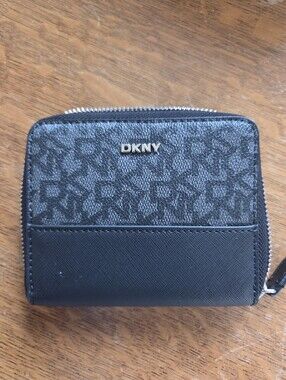 DKNY Wallet